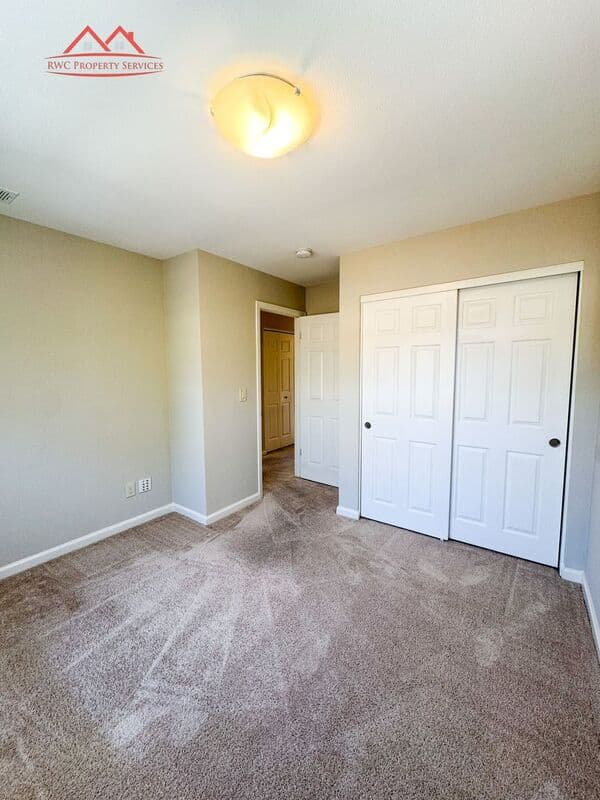 Fremont House: 3634 Fitzsimmons Cmn