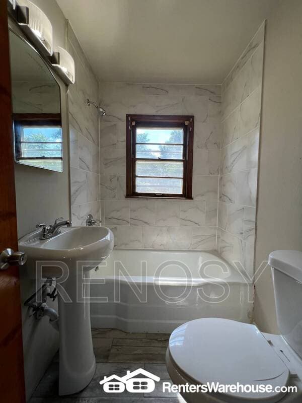 Des Moines House: 1914 10th St