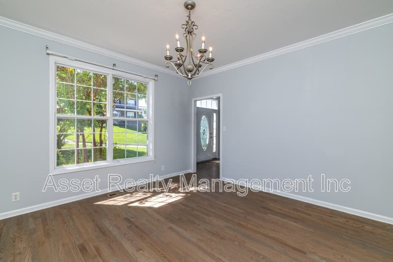 Knoxville House: 1217 Dreamview Lane