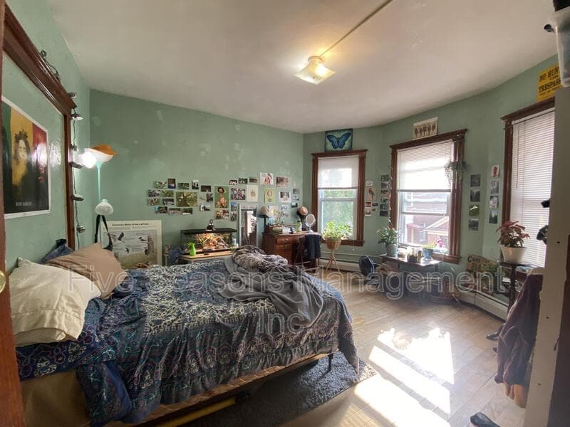 Burlington Condo: 8 Greene St - 4