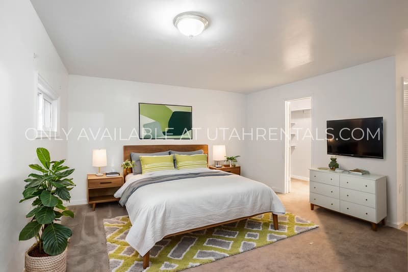 Provo House: 637 N 600 W