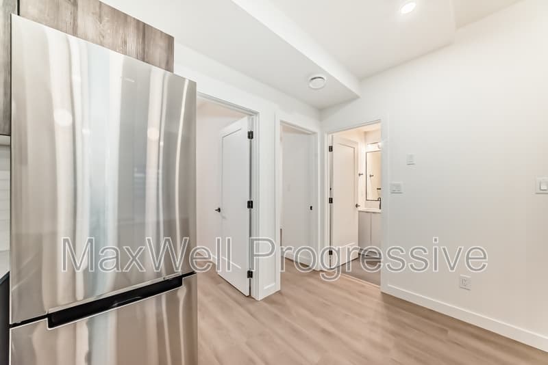 Edmonton Townhome: 15720 103 Ave