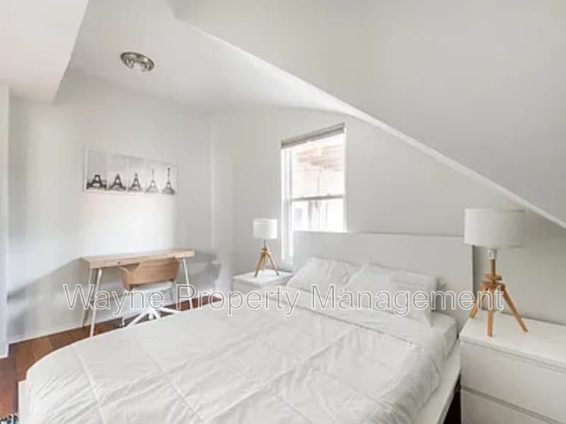Chicago Condo: 1849 W Wellington Ave