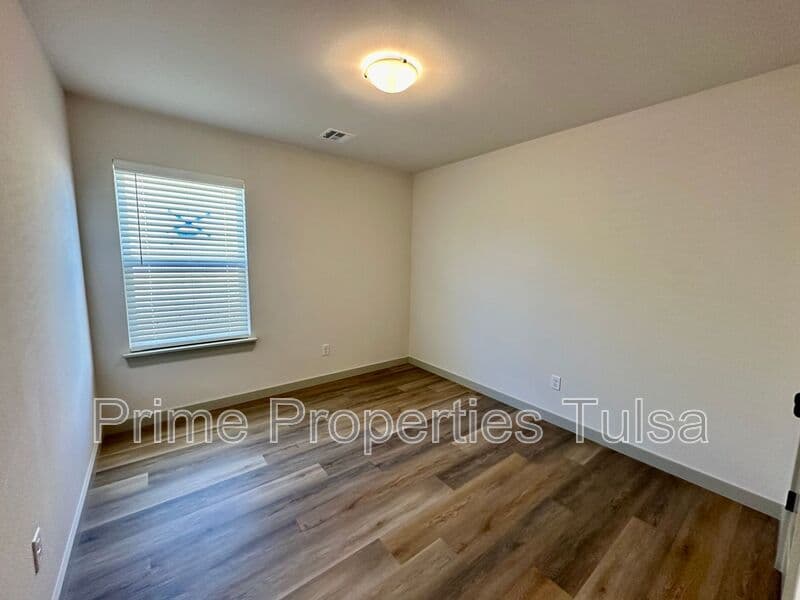 Bixby House: 13507 S. 95th Ave. E.