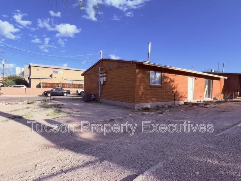 Tucson Condo: 1607 N. Highland Ave.