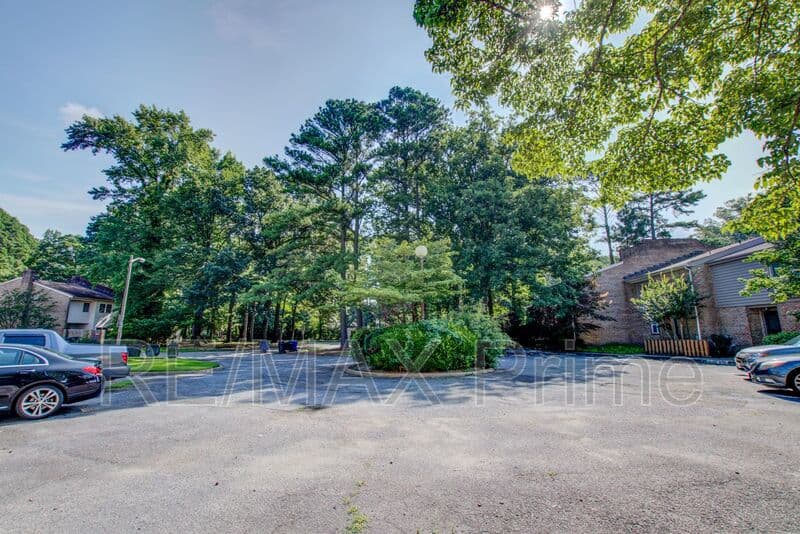 Virginia Beach House: 6480 Duquesne PIace