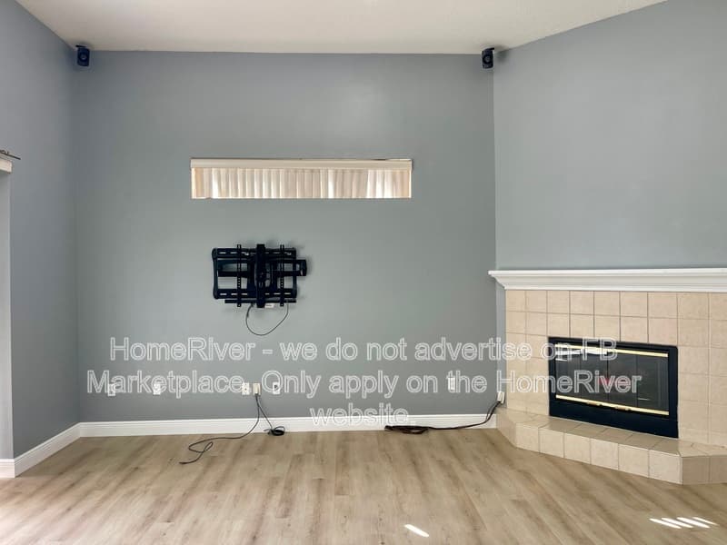 Tampa House: 10014 Cypress Shadow Ave