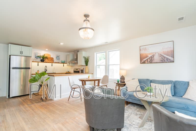 Chattanooga House: 607 Franklin St