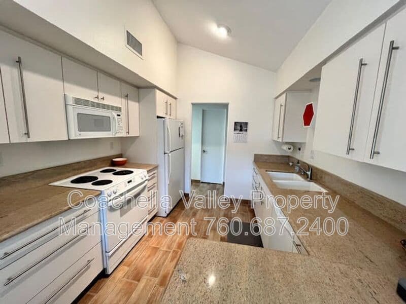 Palm Desert Condo: 72730 Mesquite Ct