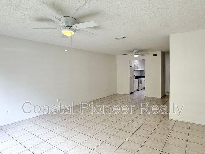 Tampa Townhome: 7573 Abonado R