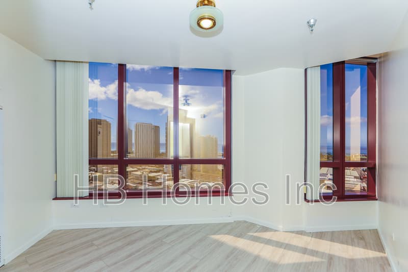 Honolulu Condo: 725 Kapiolani Boulevard #2402 - 1