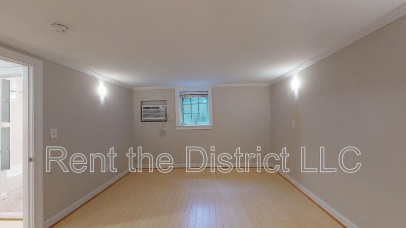 Washington Condo: 1708 Newton Street NW