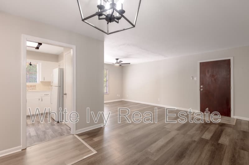 Huntsville Condo: 818 University Ave