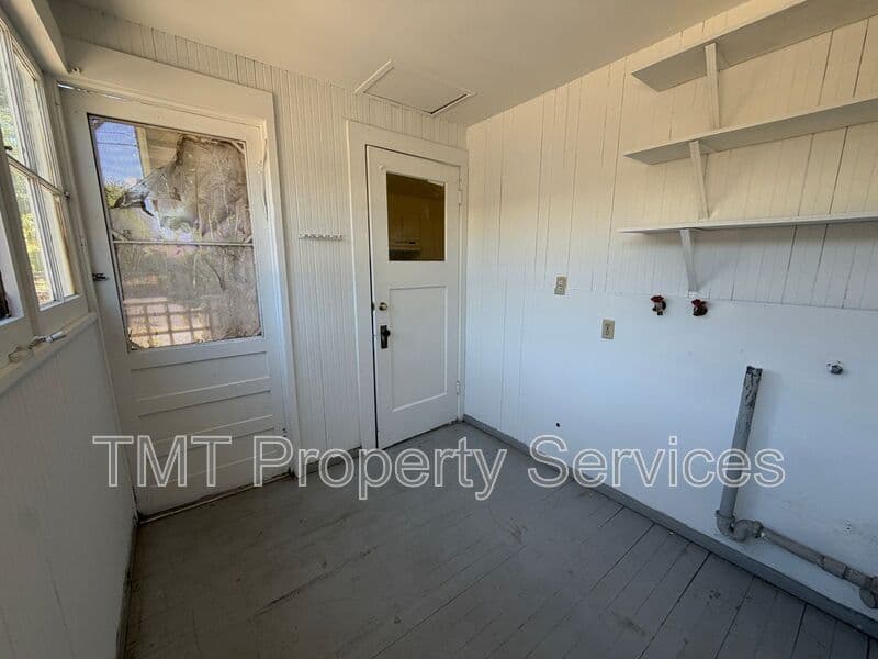 Stockton House: San Jose St / Magnolia St Duplex