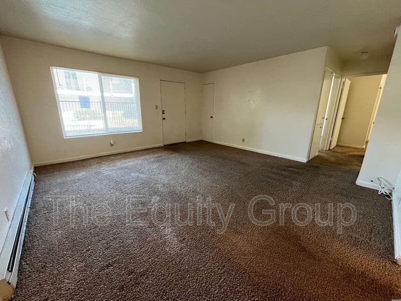 Porterville Condo: 258 N G St