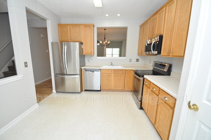 Raleigh House: 10945 Pendragon Pl