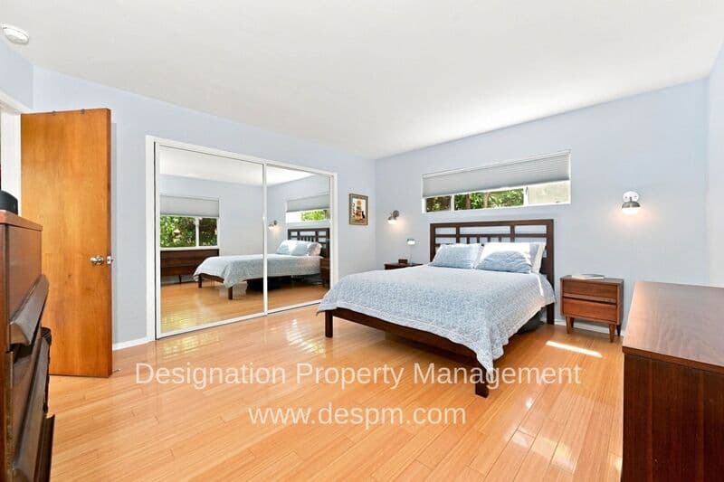 Altadena House: 4395 El Prieto
