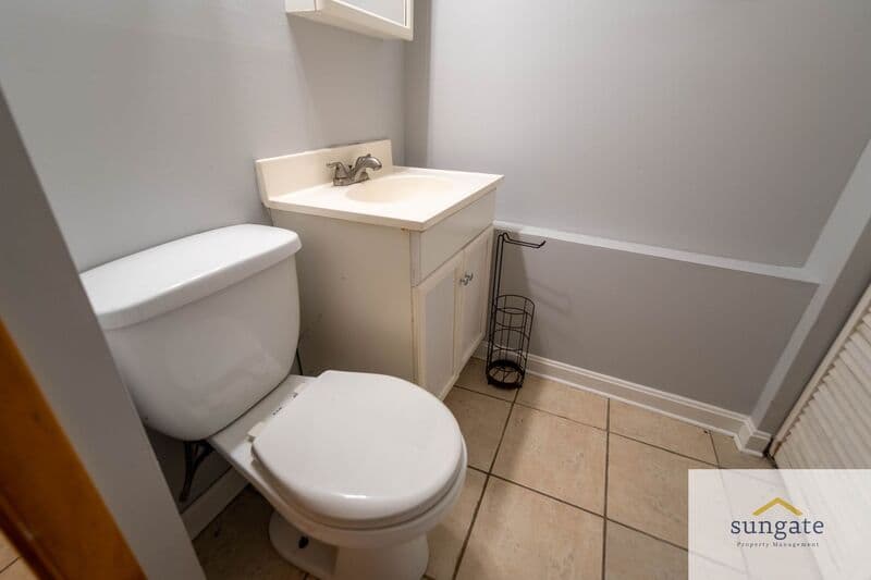 Baltimore Townhome: 427 S Durham St