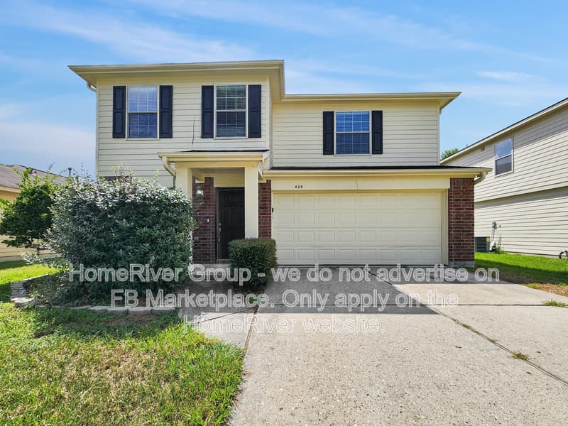 Houston House: 426 Canton Bluff Ln