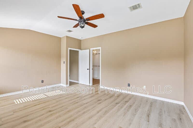 Round Rock House: 2656 Bradley Lane