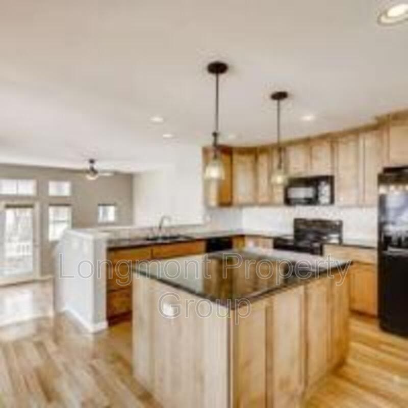 Longmont Townhome: 1524 Venice Lane