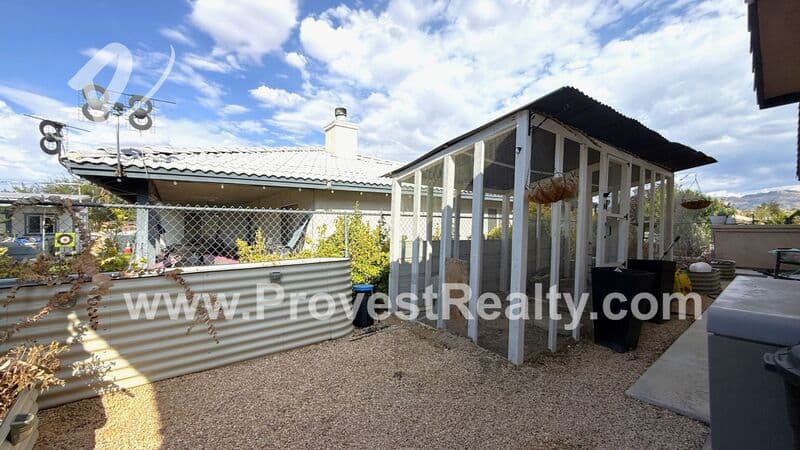 Hesperia House: 7146 Amanda Way
