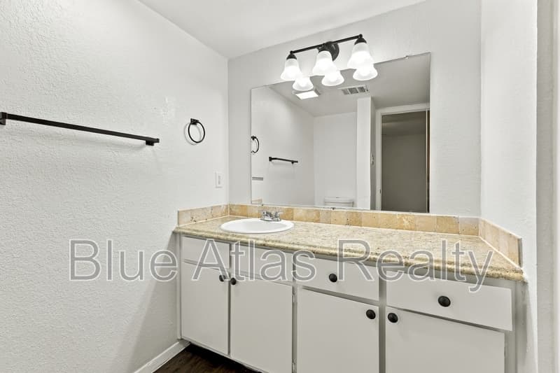 Haltom City Condo: 5104 Herrick Court - C