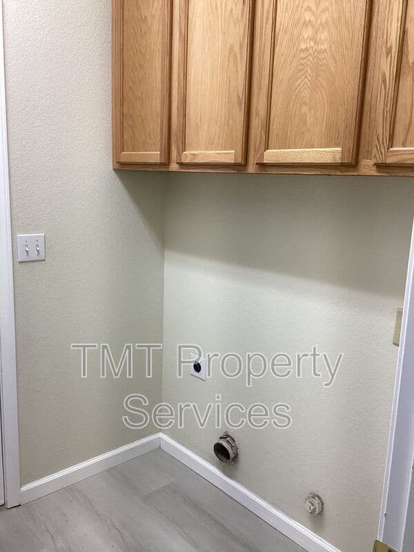 Elk Grove House: 10012 Mosaic Way
