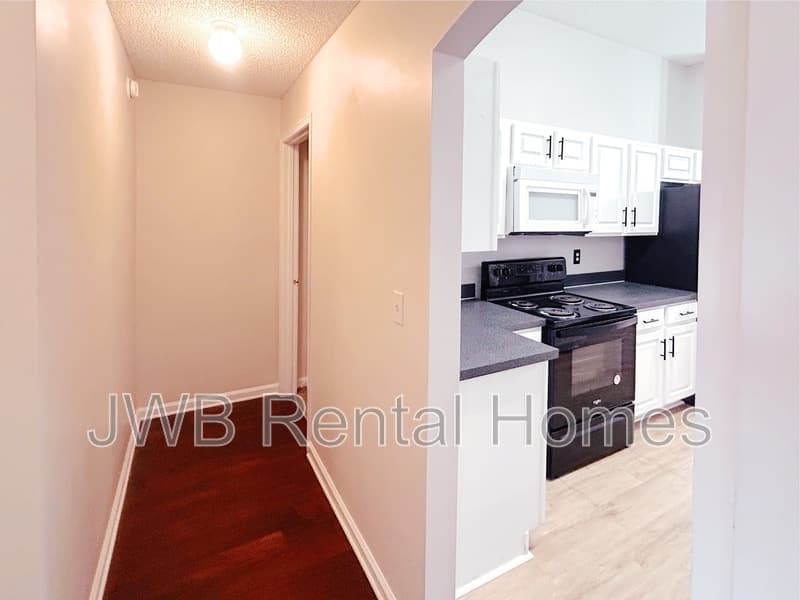 Orange Park House: 383 Turtle Dove Dr