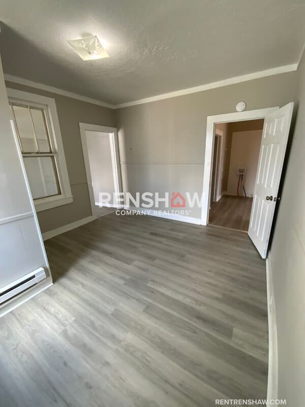Trenton House: 109 Church St