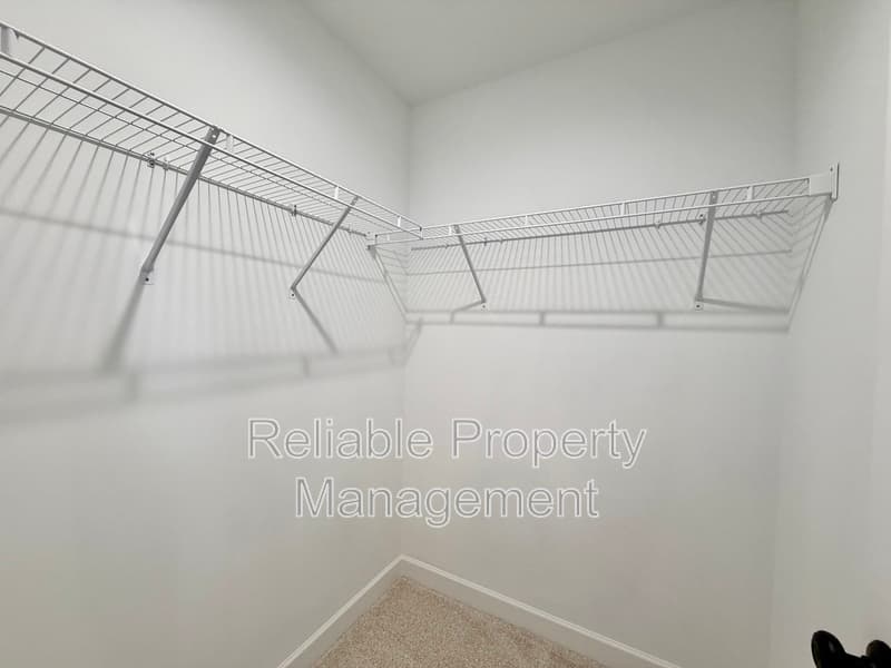 Pine Level Townhome: 422 W Main St