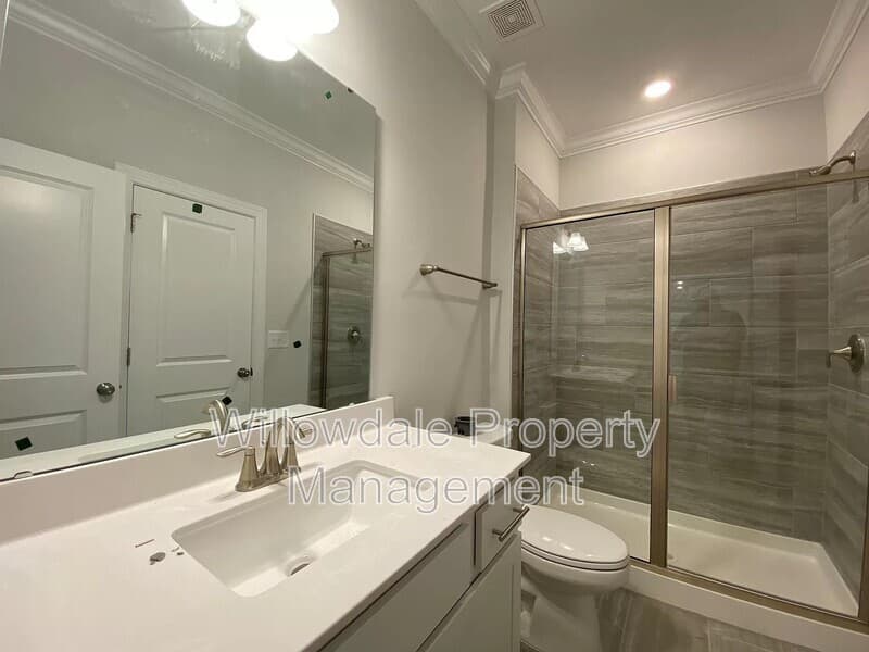 Wake Forest House: 725 Cormiche Lane