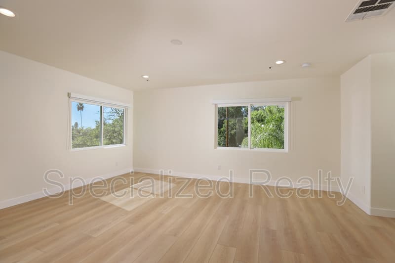 Los Angeles House: 1827 Hill Drive
