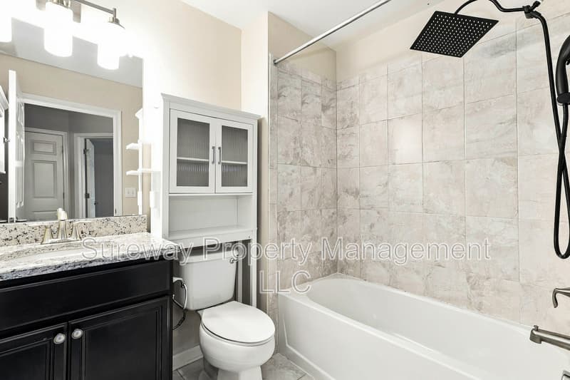 Hamilton Townhome: 9 Flagger Lane