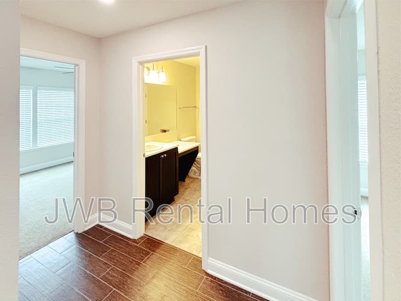 Jacksonville House: 14932 Bartram Creek Blvd