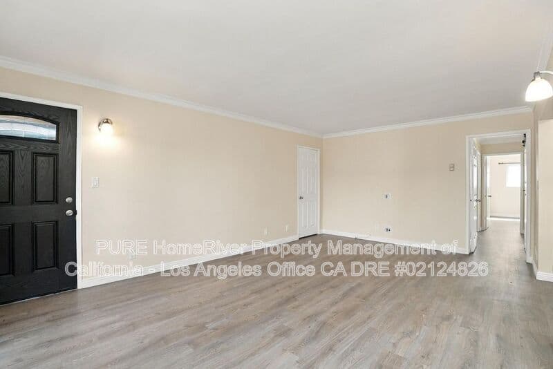 Los Angeles House: 2852 Sawtelle Blvd