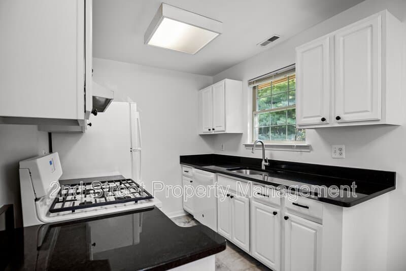 Cherry Hill Condo: 377 Tavistock - 1