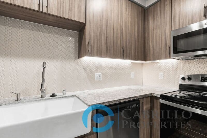 San Diego Condo: 3093 Broadway