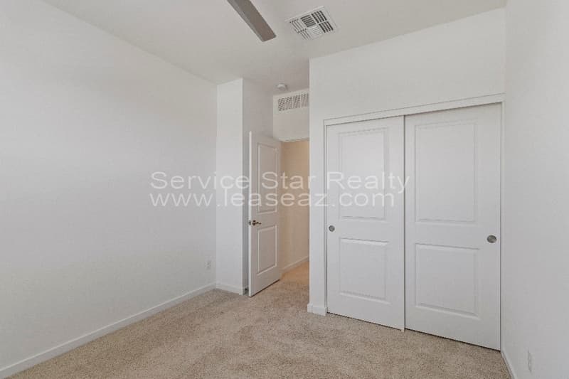 Surprise House: 25285 N 144th Ln