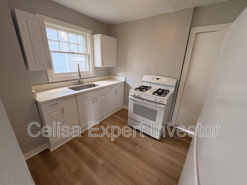 Fort Wayne House: 3531 Smith Street
