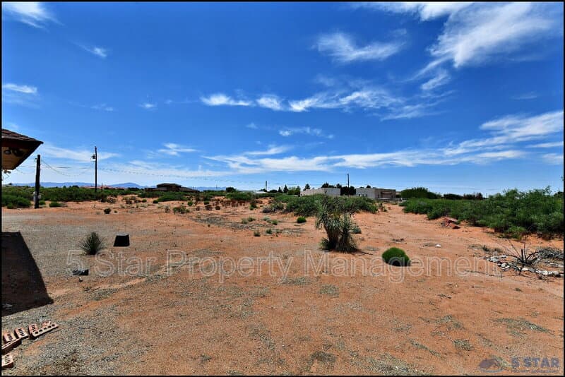 El Paso House: 14101 Koshare Ct