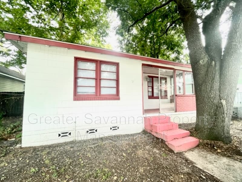 Savannah House: 1312 Love Street