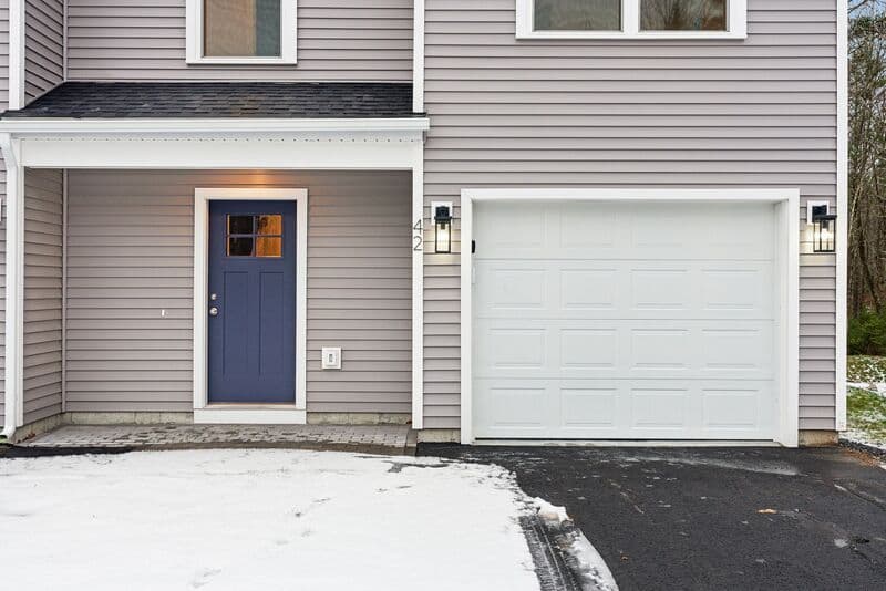 Wells Townhome: 42 Foliage Way