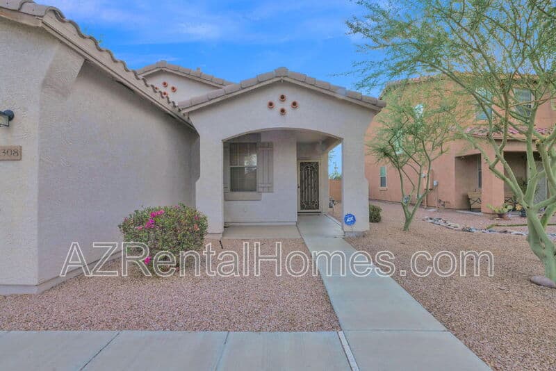 Laveen House: 6308 South 69th Glen