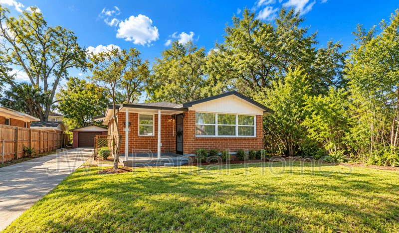 Jacksonville House: 1424 13th St W