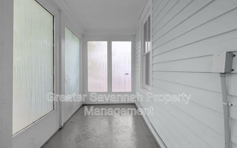 Savannah House: 612 West 42nd Street