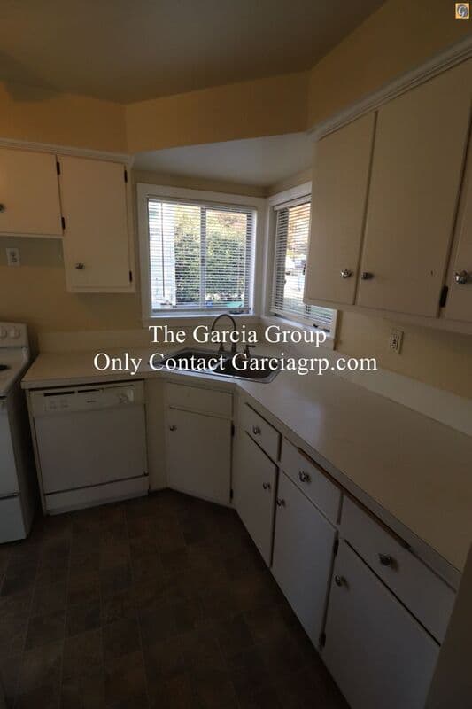 Portland House: 3515 NE 90th Ave