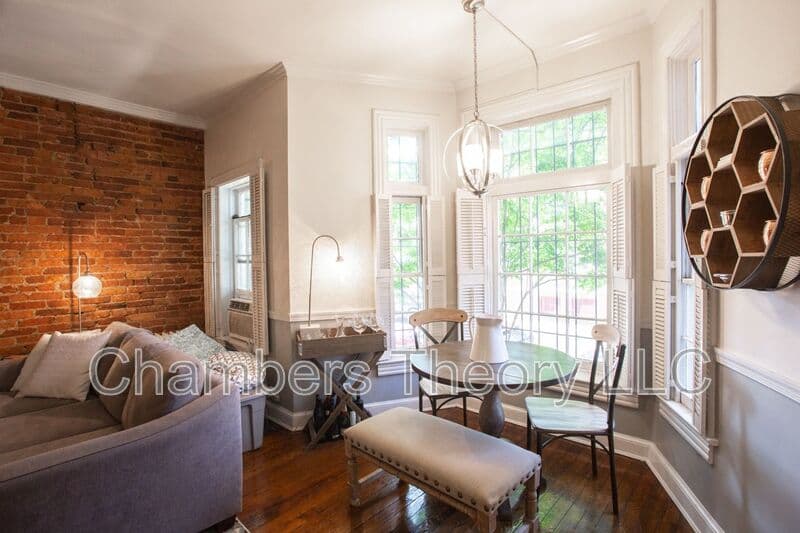 Washington Condo: 1823 Riggs Pl NW