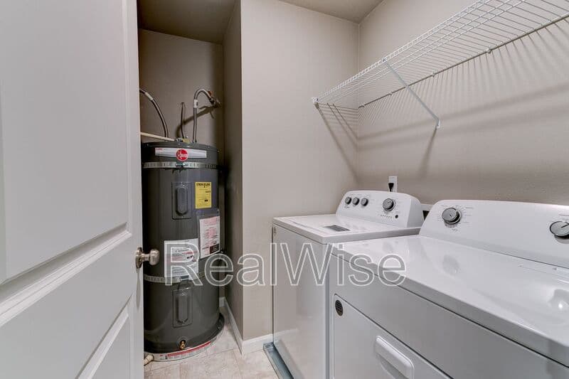 Aloha Townhome: 21367 SW Ortiz Ln