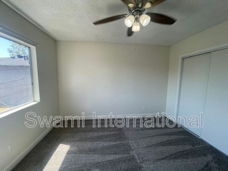 Inglewood Condo: 947 Myrtle Avenue